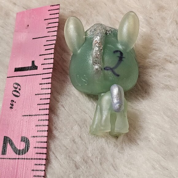 Littlest Pet Shop Mini LPS 2018 Satellite Horsegleam Horse Pony Glitter Clear - Picture 3 of 3